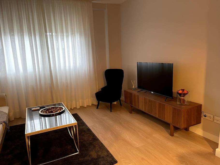 Piso En El Centro De Ferrol Recien Reformado. Apartment Exterior foto